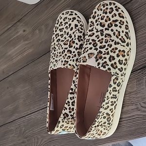 Toms slip on loafers.